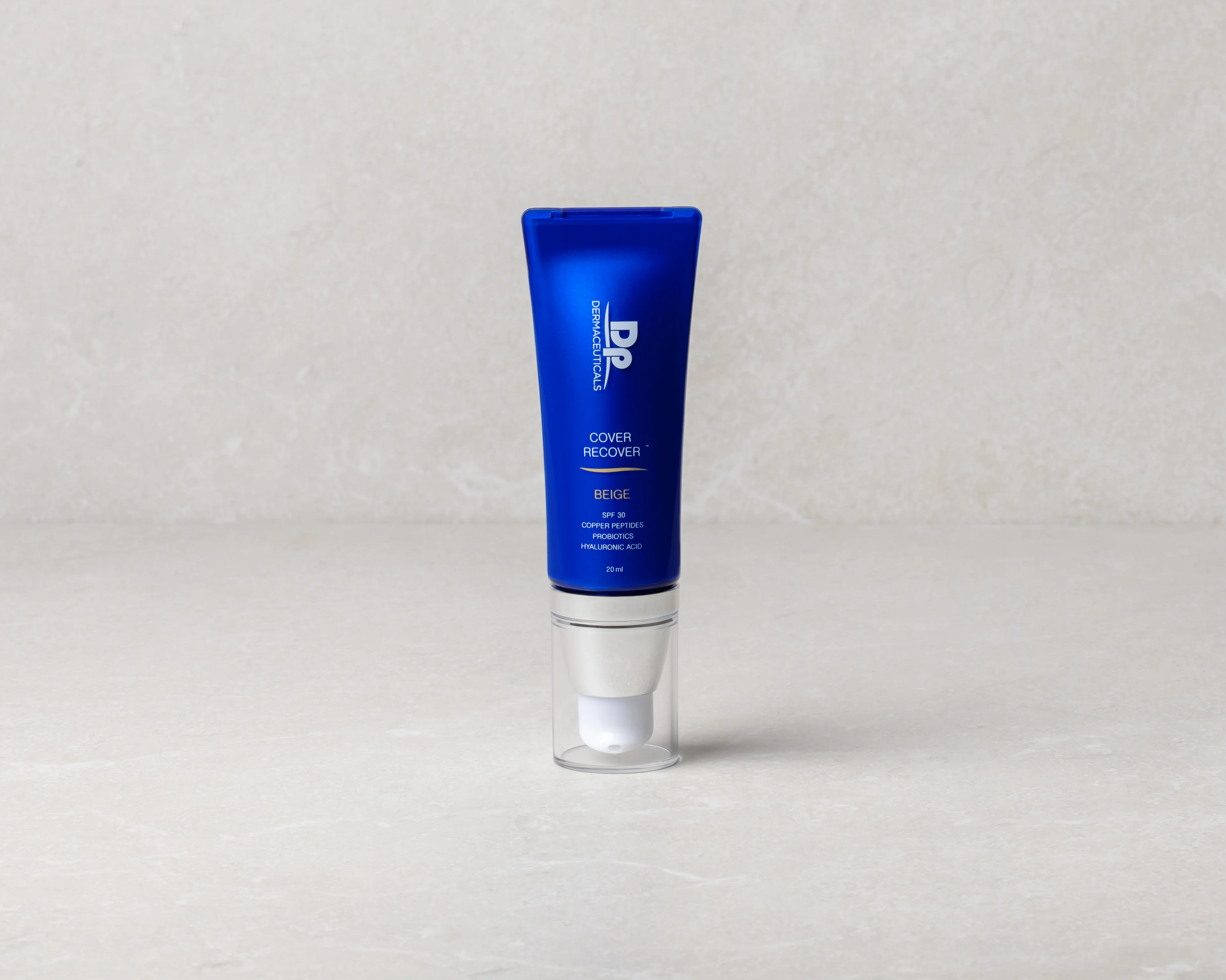 Cover Recover Beige 20 ml - 2020 08 25 dermapen world day 4 065b - DPD-CR-BEIGE-20
